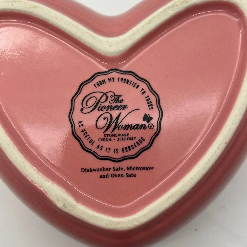 The Pioneer Woman Casserole‎ Dish Pink Heart Stoneware Butterfly Lid A51